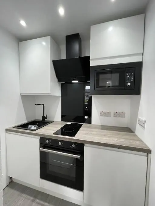 Premier 1 Bed Studio B Apartment Broxburn 0*,